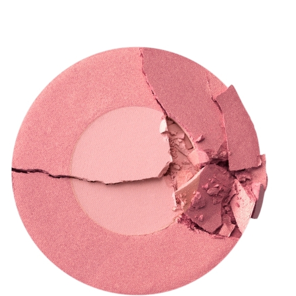 Charlotte Tilbury Cheek To Chic Swish & Pop Blusher: Love Glow, .28oz, NIB - Picture 2 of 9